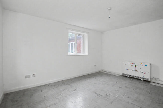 86 Hall Park Close, Littleover, Derby, DE23 6GY