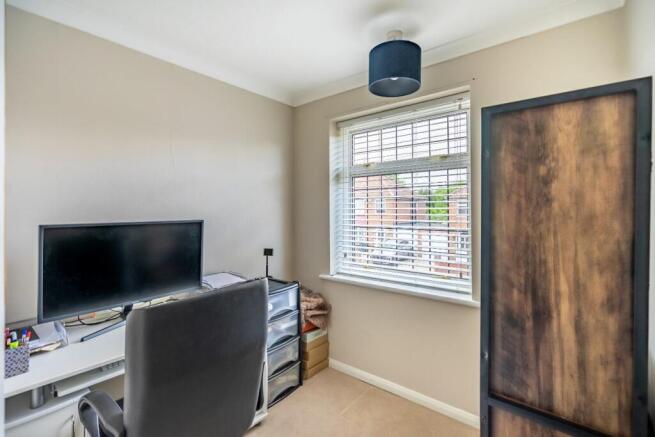 3 bed Semi-Detached for sale Image 11