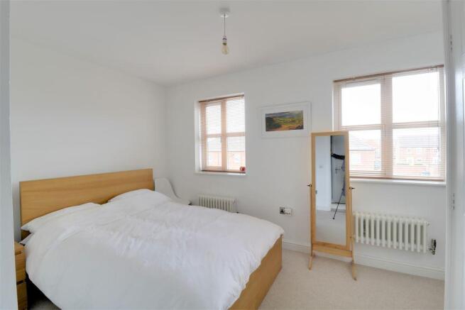 Bedroom 2 (Double)