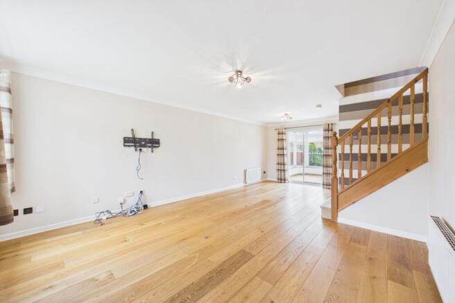 Lounge/Dining Angle 2