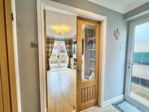 3 bed Detached for sale Image 12