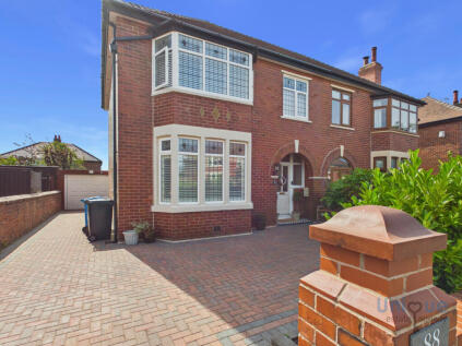 Kenilworth Road, Lytham St. Annes, FY8