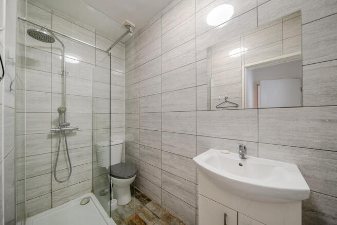 3 bed Terraced for sale Image 5