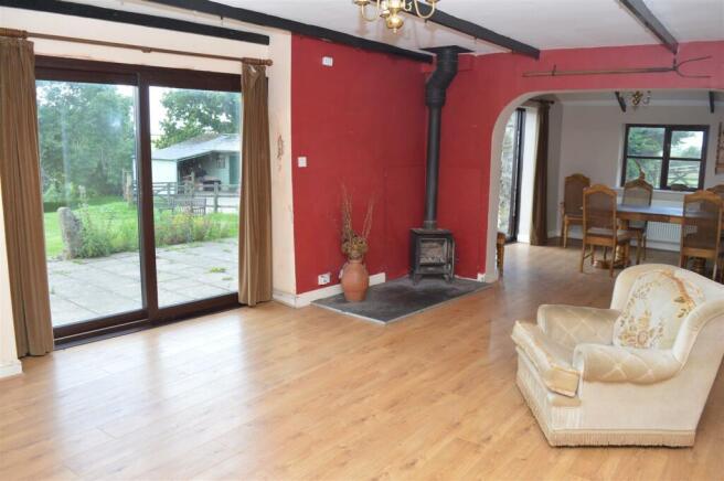 Living Room.JPG