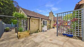 2 Cherpole, Symes Close, North Perrott, Crewkerne TA18 7SY