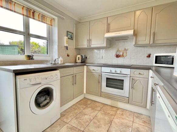 Kitchen (2)