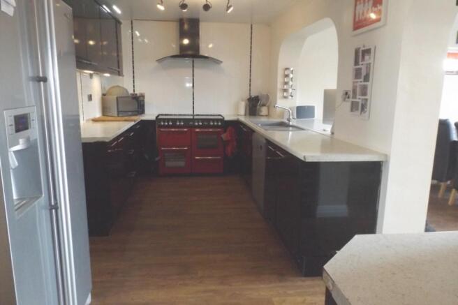full kitchen