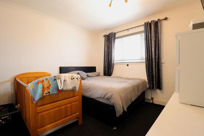 3 bed Semi-Detached for sale Image 8