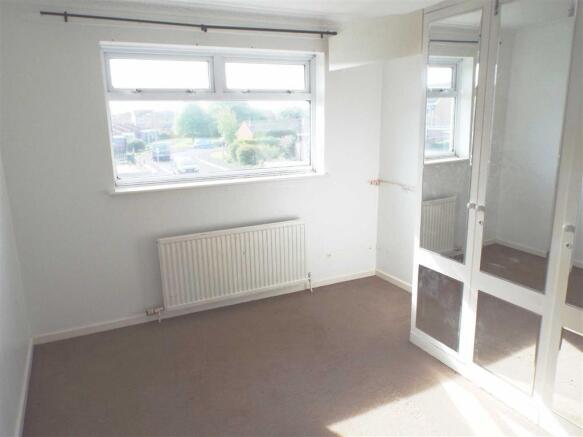 BEDROOM 1: