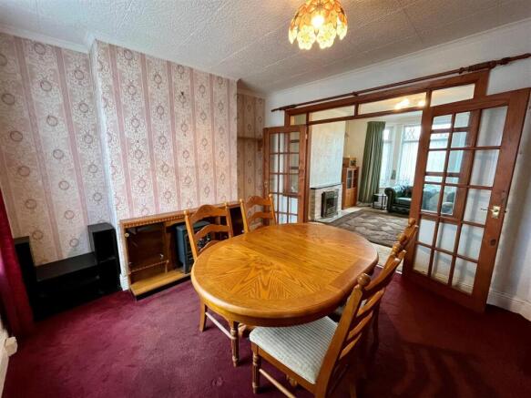 Dining into Lounge.jpg