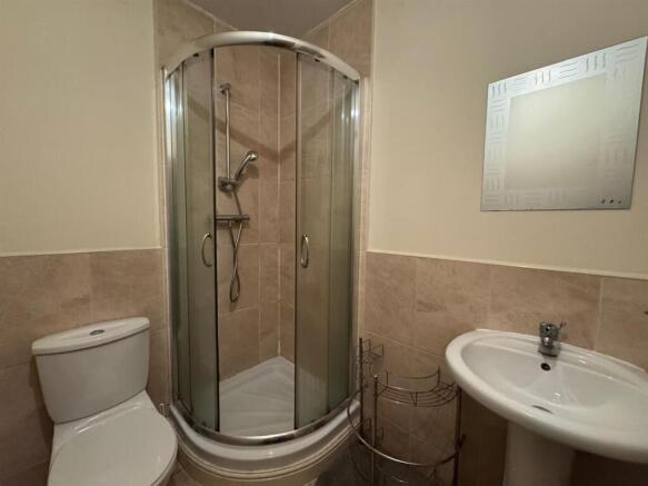 1 bed Apartment to rent Image 9