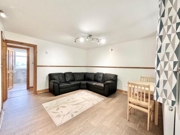 2 Bedroom Maisonette for Rent