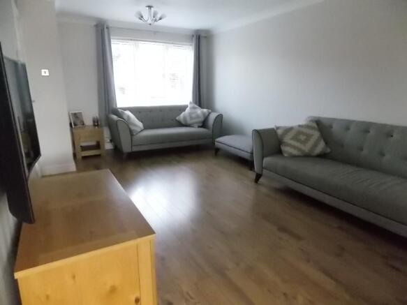 Lounge/dining rm