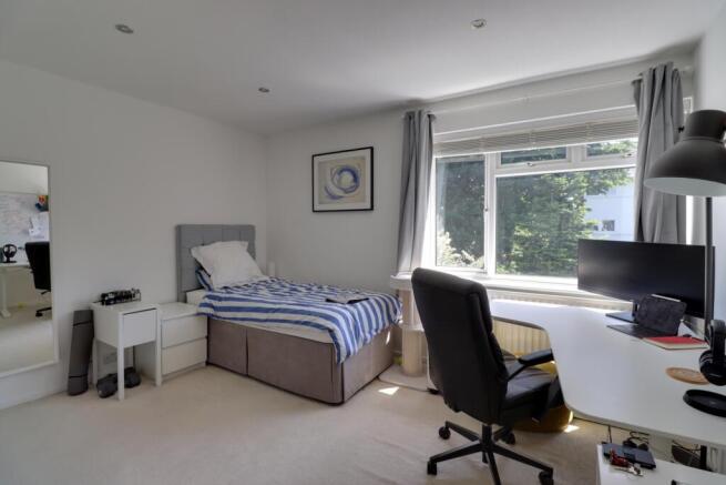 Mapleton Close, Bromley photo 5