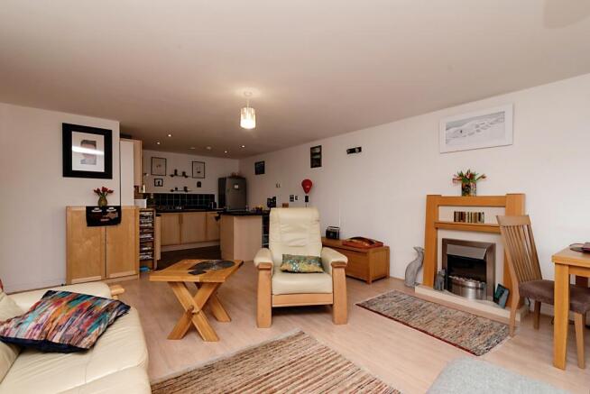 Lounge/Kitchen
