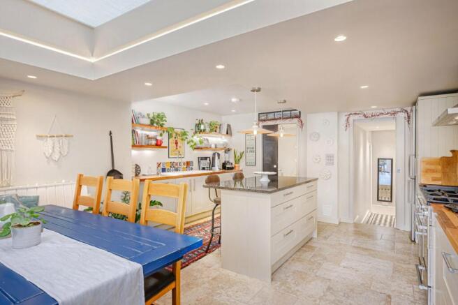 Kitchen/Dining Room