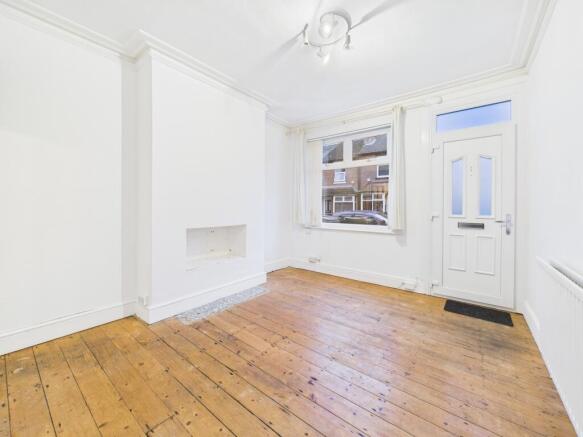 CAM05192G0-PR0181-STILL005