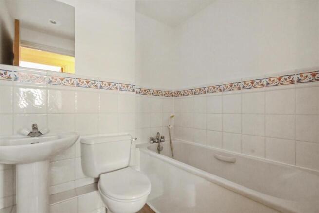 Bathroom.JPG