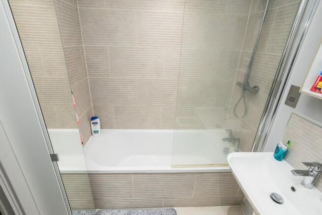 1 bed Flat for sale Image 8