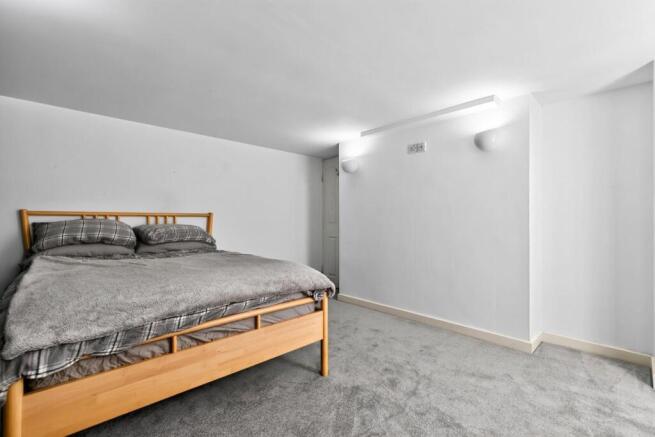 2 bed Apartment for sale Image 7