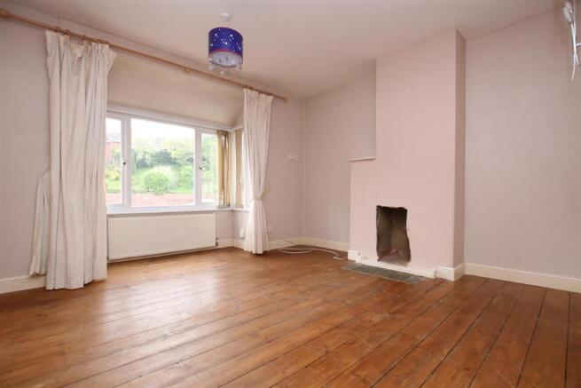 Bedroom 1.JPG