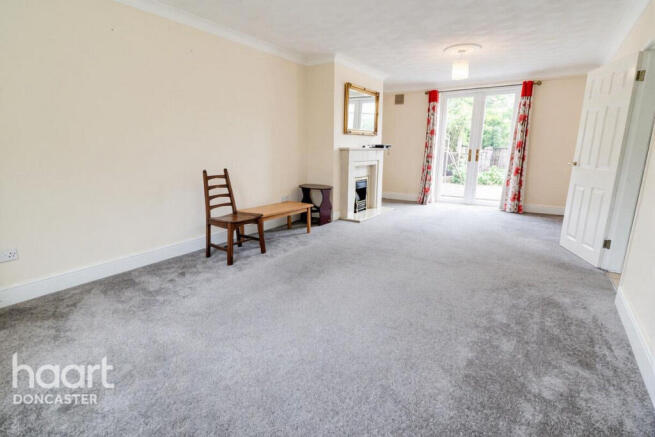 Pembroke Avenue, Balby, Doncaster photo 5