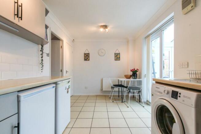 Kitchen/ Dining Room