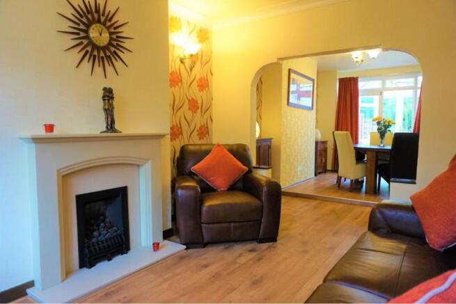 Lounge/Dining Room