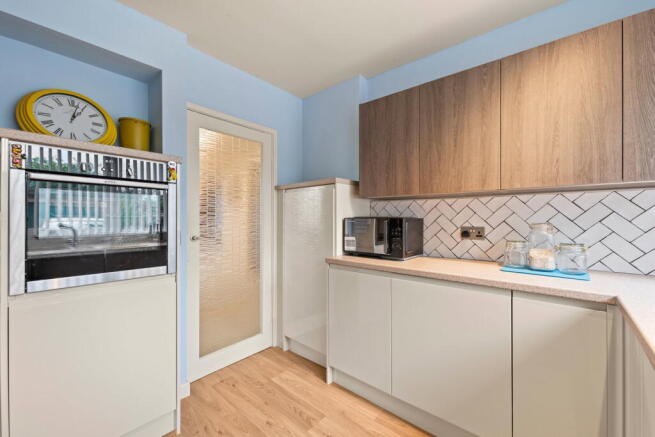 2 bed Ground Flat for sale Image 10
