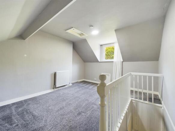 3 bed Terraced to rent Image 10