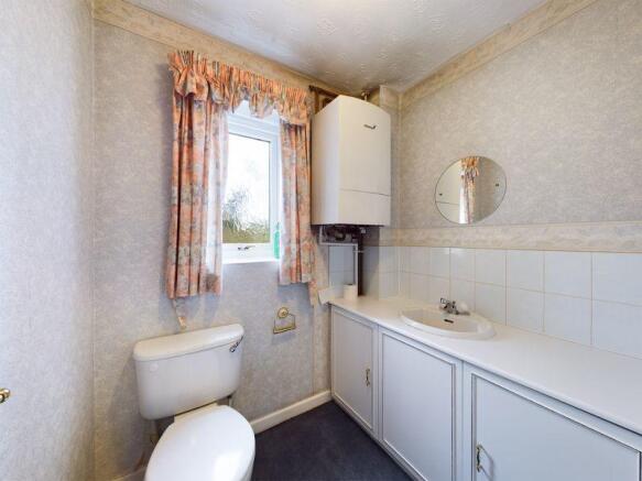 Cloakroom/WC