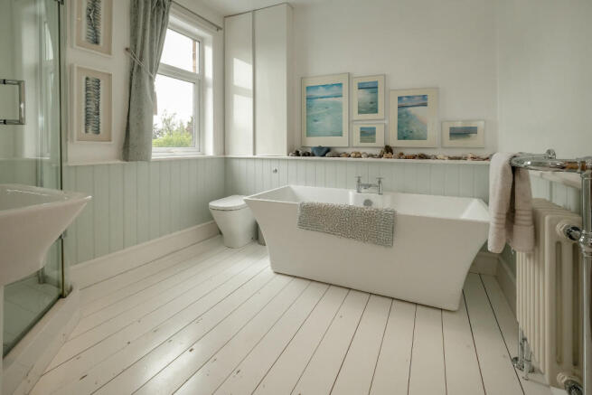 Family bathroom