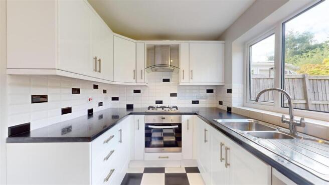14 Oriel Way, Kitchen.jpg