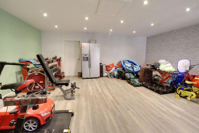Triple Garage