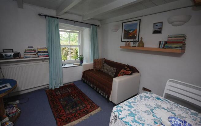 LIVING ROOM (ANNEX)