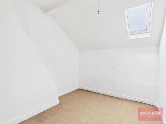 4 bed Terraced for sale Image 11
