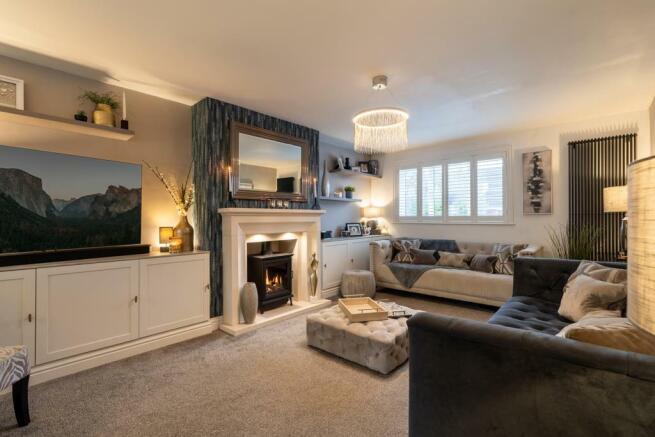Lounge/Dining Room