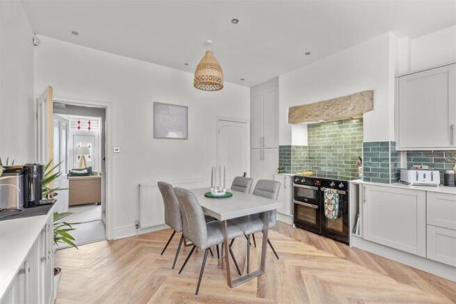 3 bed Terraced for sale Image 8