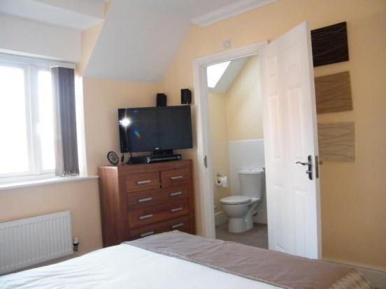Bedroom/ En-Suite