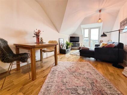 Paddock Close, Windsor, Berkshire