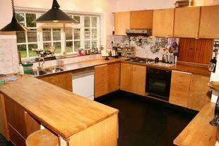KITCHEN/BREAKFAST RO