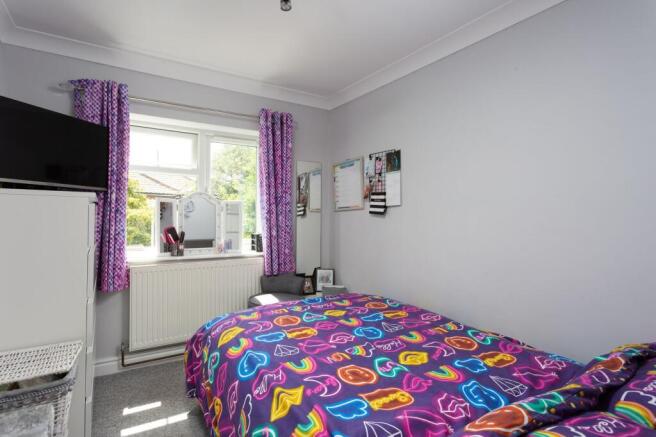 4 bed Semi-Detached for sale Image 8