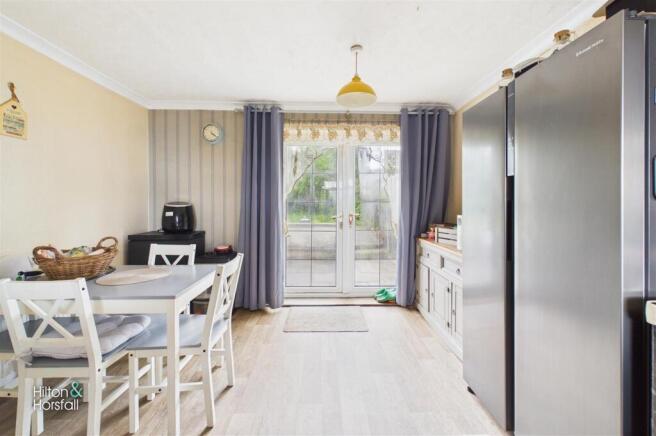 3 bed Semi-Detached for sale Image 5