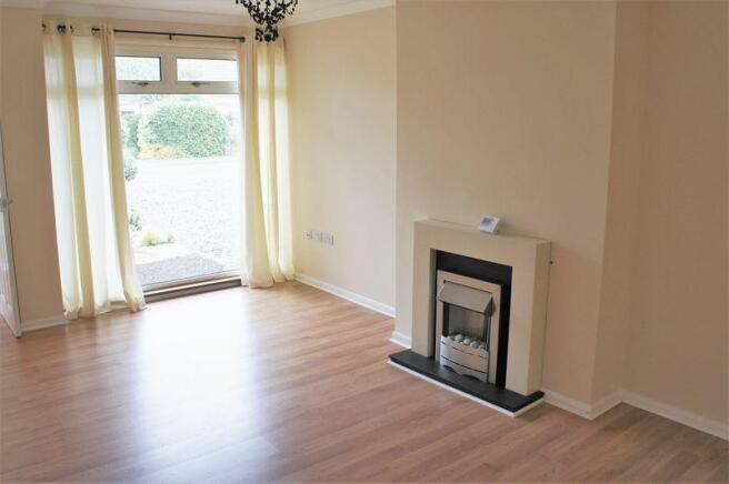 Lounge to front