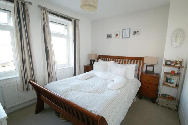 Bedroom 1.JPG