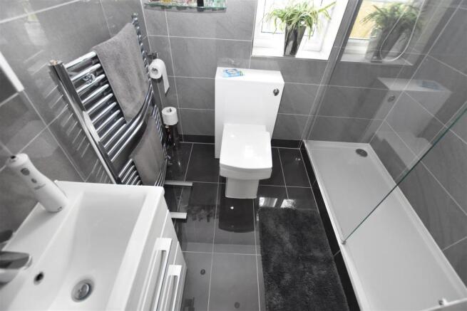 Main Shower Room