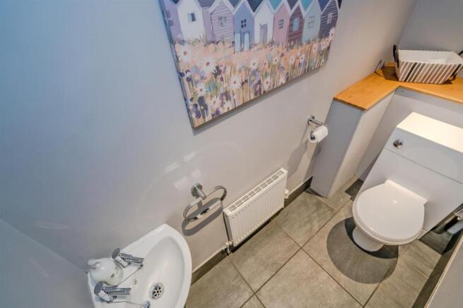 Albany Drive, Cannock, WS122GQ-12.jpg