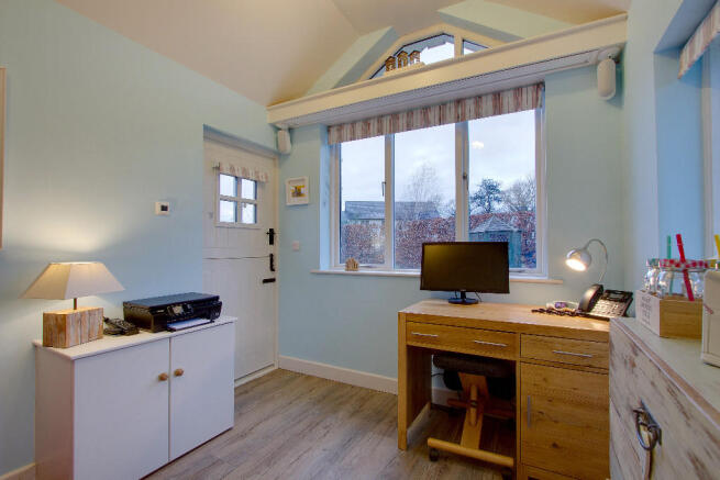 Office/cinema