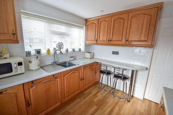 Hazel Grove, Wayfield, Chatham, ME5 photo 3