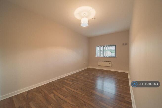 2 bed Flat to rent Image 8